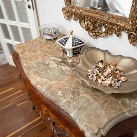Apartment I Due Balconcini By Dimorra Naples